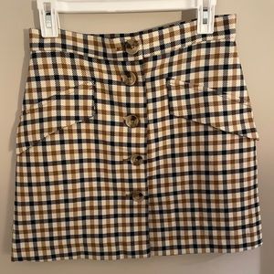 H&M plaid skirt with buttons